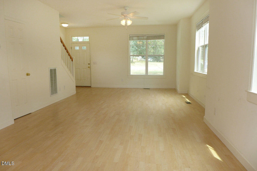 307 W Poplar Avenue - Photo 1