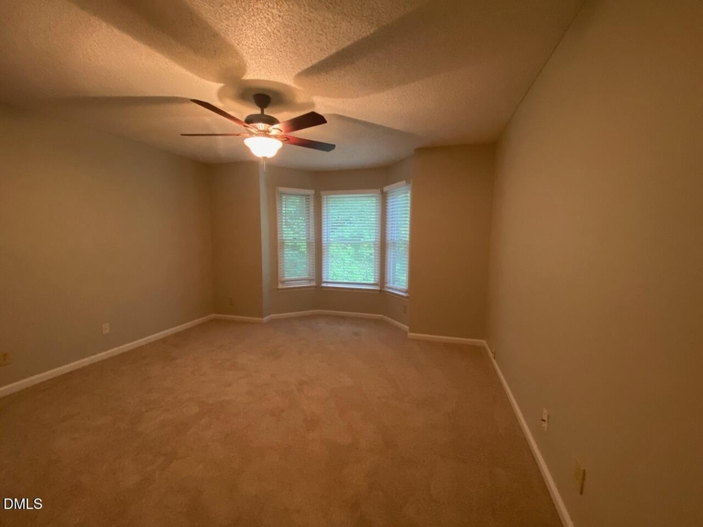 109 Killam Court - Photo 9