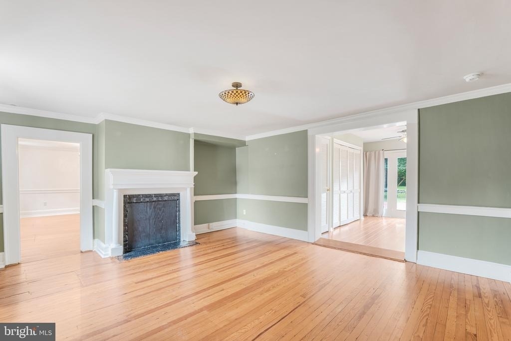 708 Kenmore Avenue - Photo 3