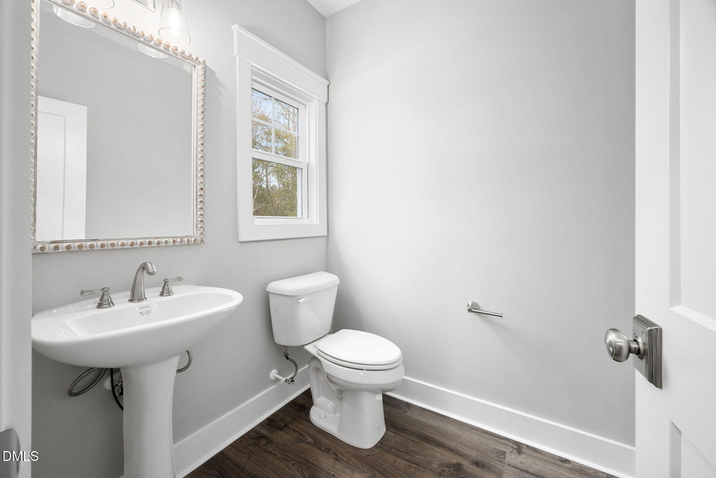313 E 4th Street - Photo 12