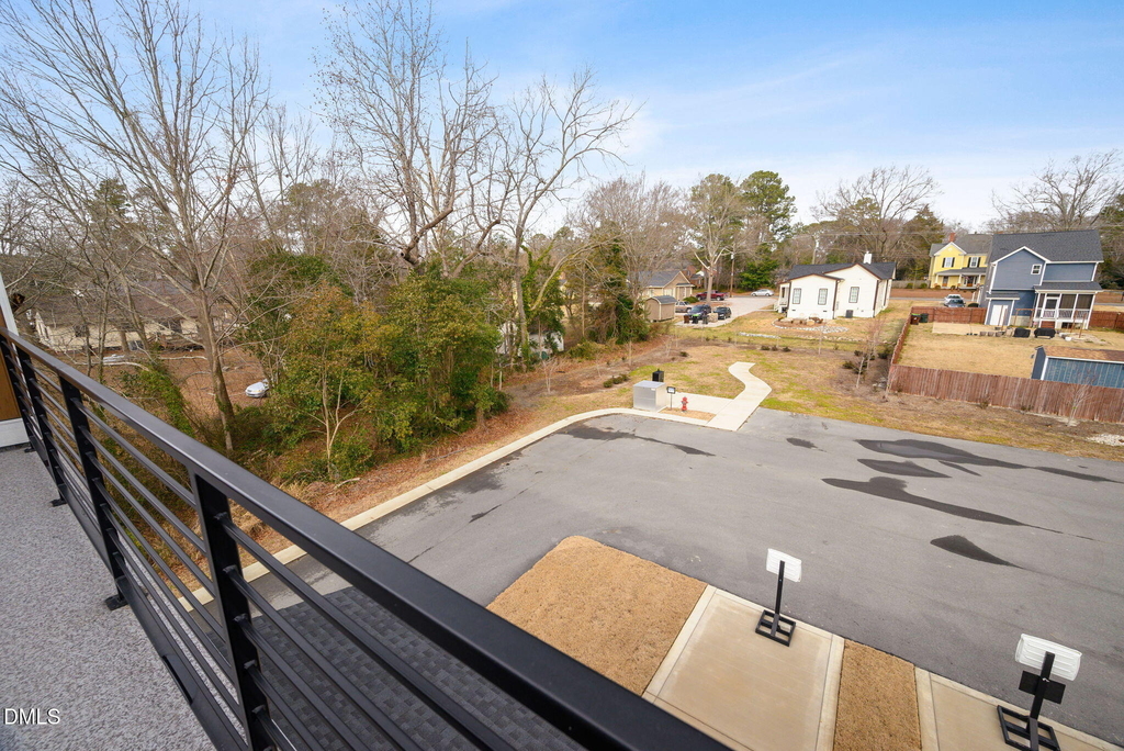 313 E 4th Street - Photo 34