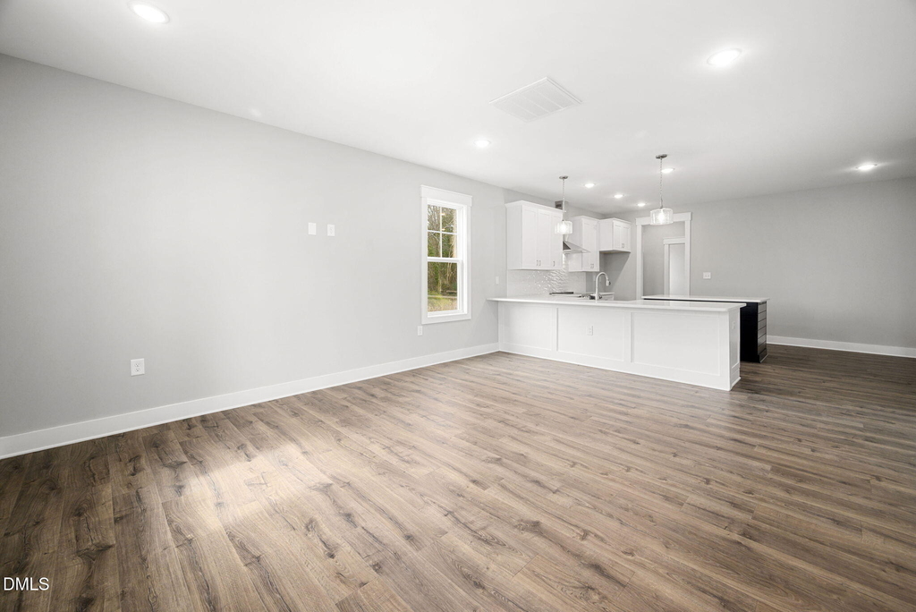 313 E 4th Street - Photo 5