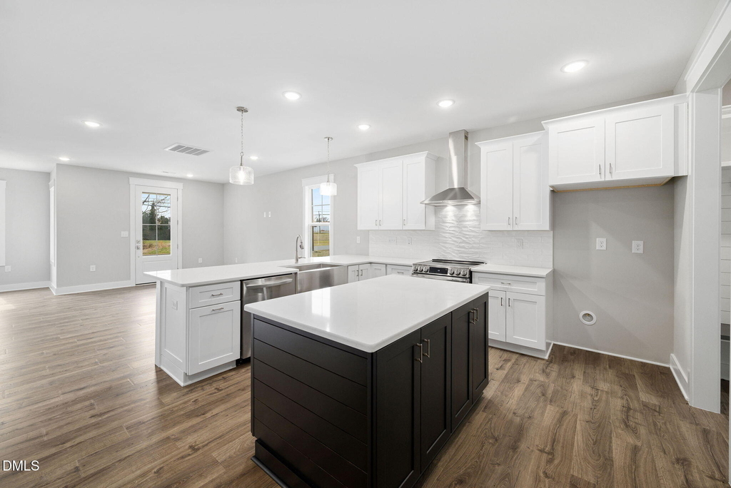 313 E 4th Street - Photo 8