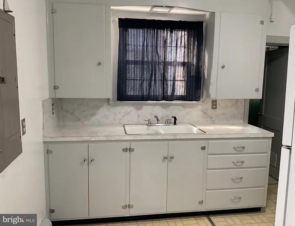 917 Haw Street - Photo 3