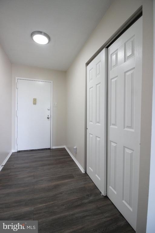 307 Yoakum Parkway - Photo 20