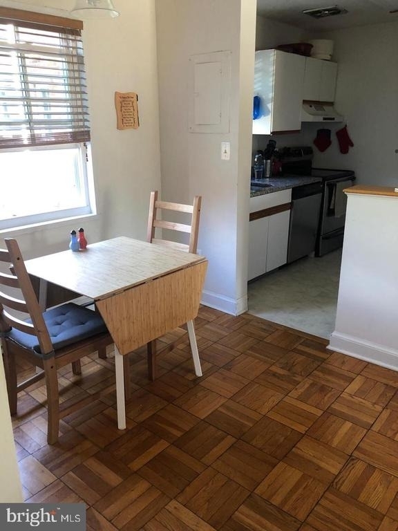 1700 W Abingdon Drive - Photo 10