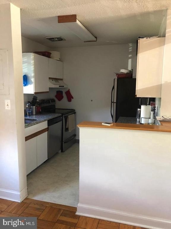 1700 W Abingdon Drive - Photo 4