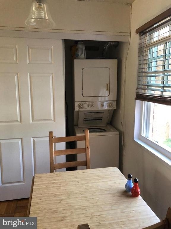 1700 W Abingdon Drive - Photo 9