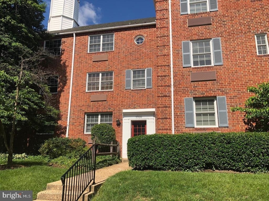 1700 W Abingdon Drive - Photo 1