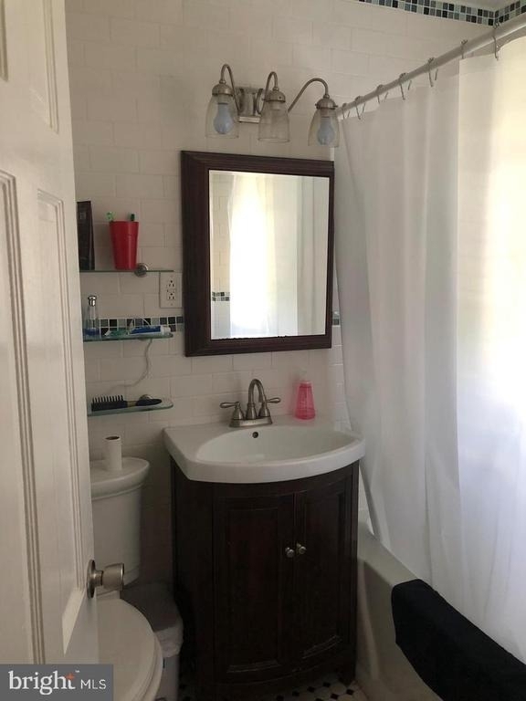 1700 W Abingdon Drive - Photo 16