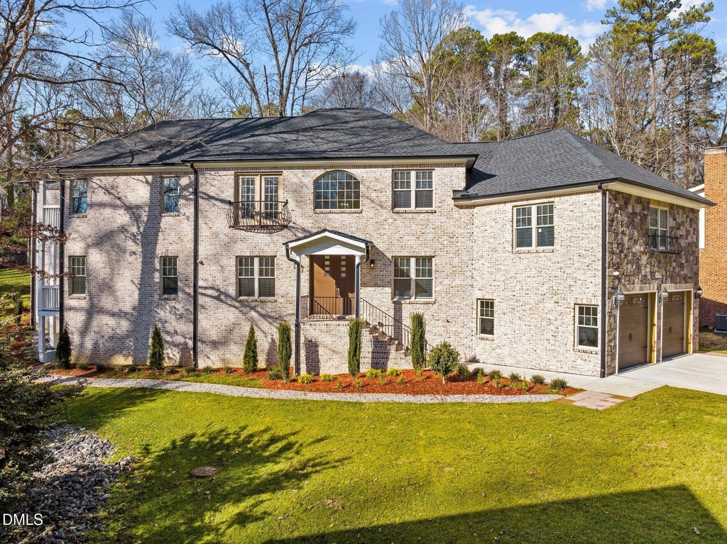 5019 Hollyridge Drive - Photo 0