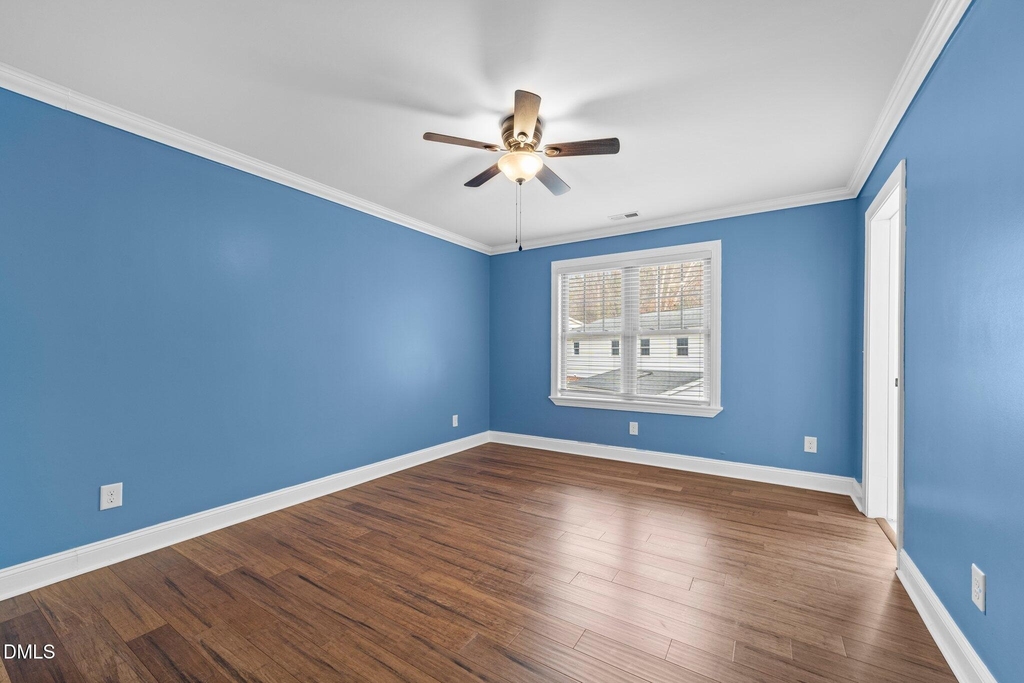 5019 Hollyridge Drive - Photo 22