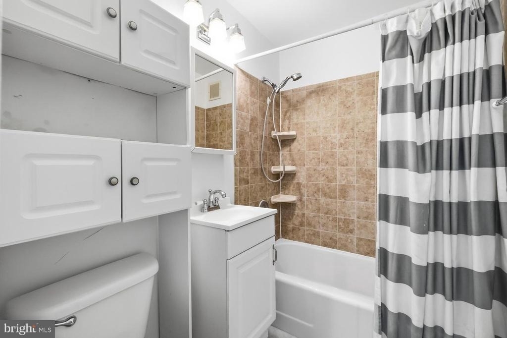 1121 Arlington Boulevard - Photo 5