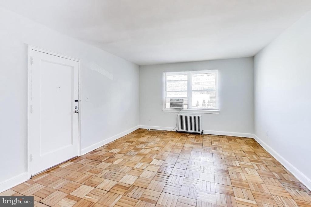 1722 N Quinn Street - Photo 1