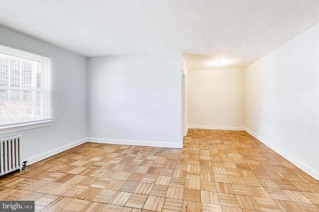 1722 N Quinn Street - Photo 0