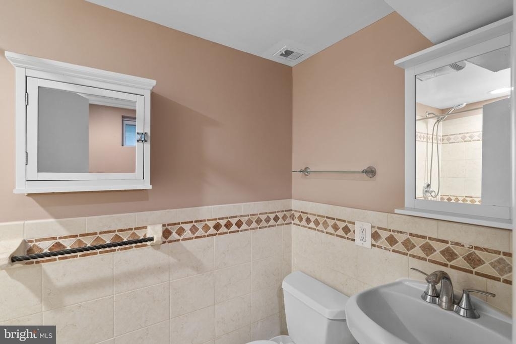 2427 N Sycamore Street - Photo 15