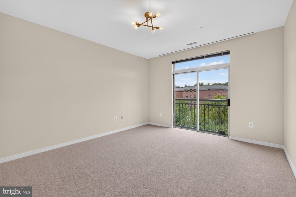 2200 N Westmoreland Street - Photo 7