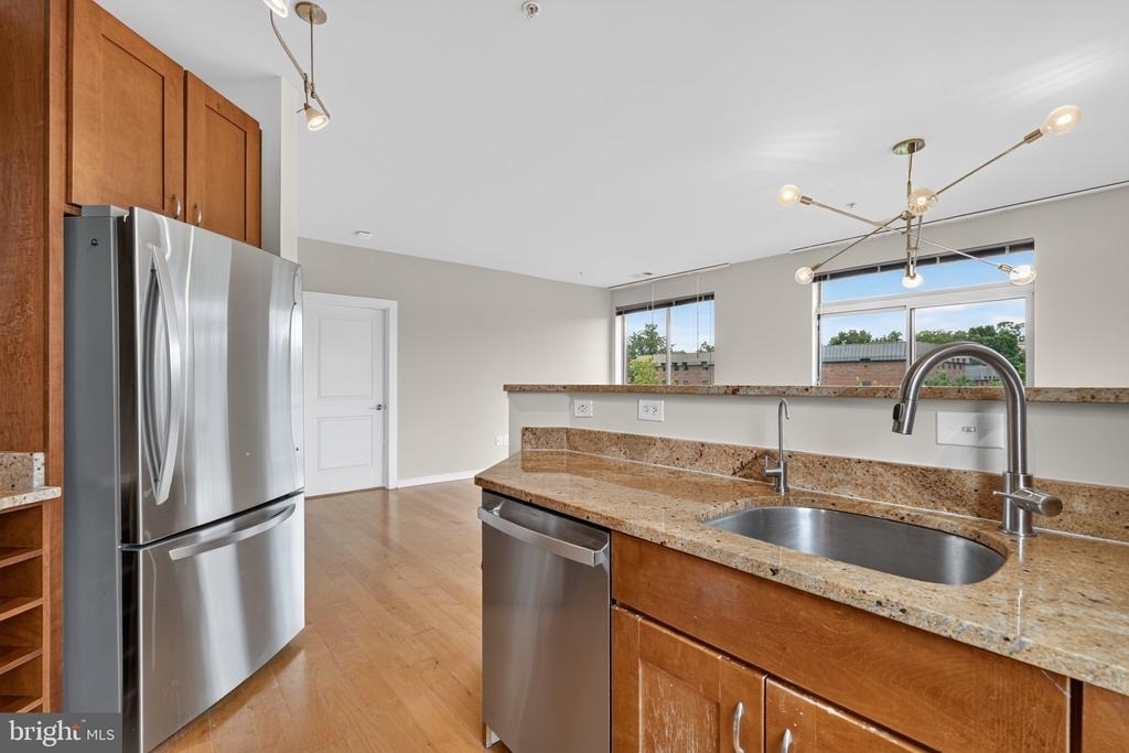 2200 N Westmoreland Street - Photo 6
