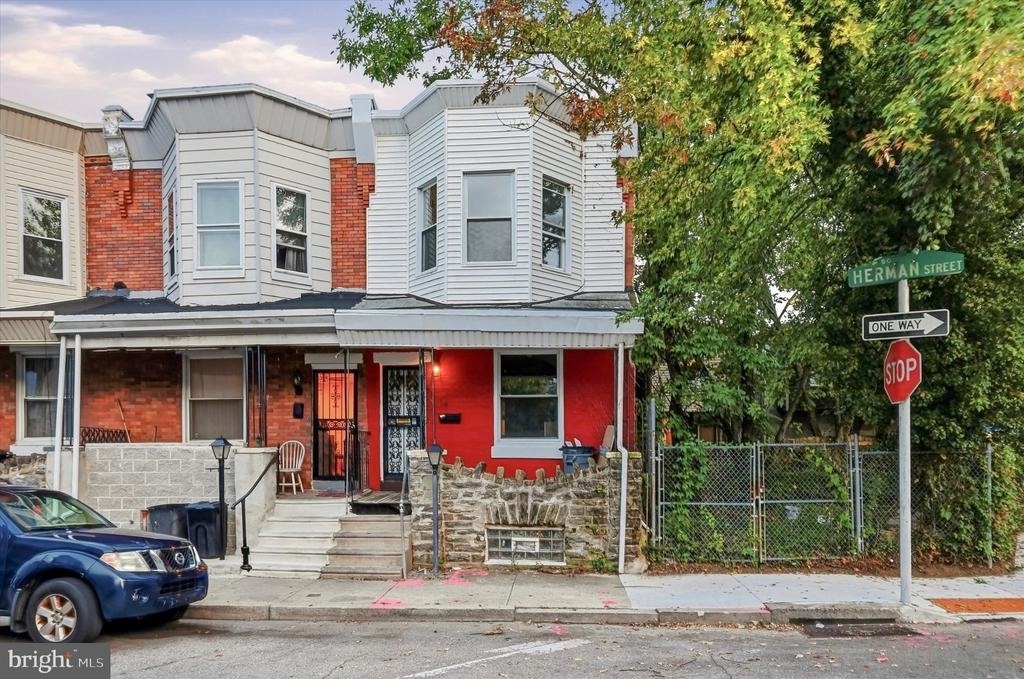542 E Herman Street - Photo 18
