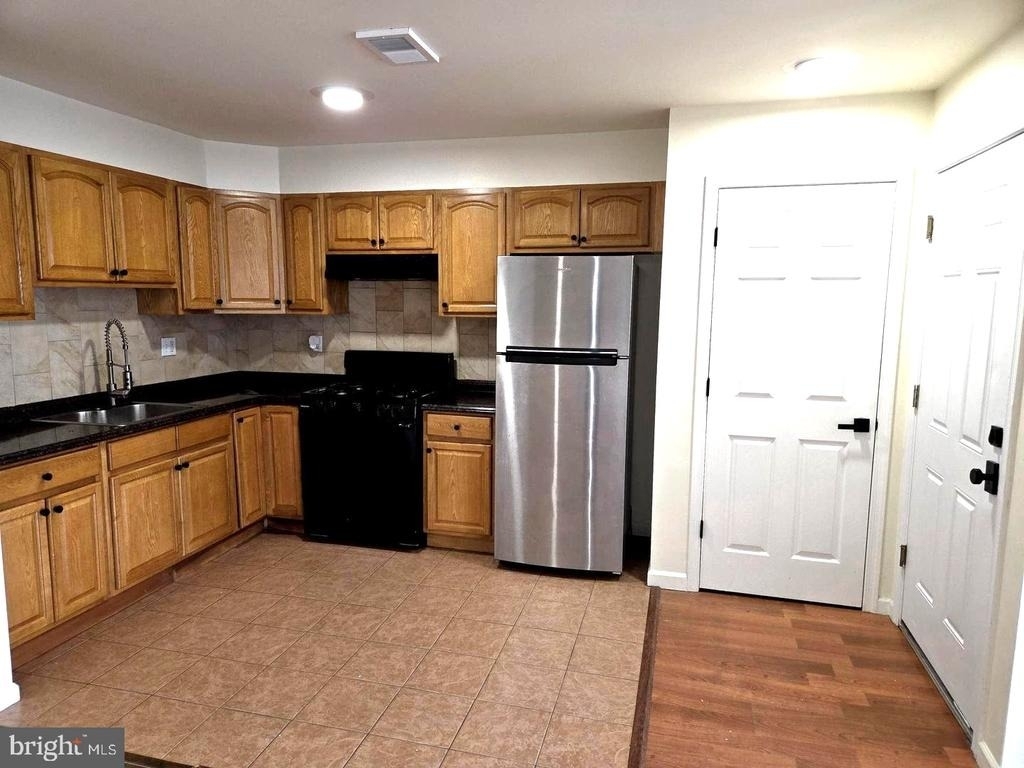 1009 Red Lion Road - Photo 0