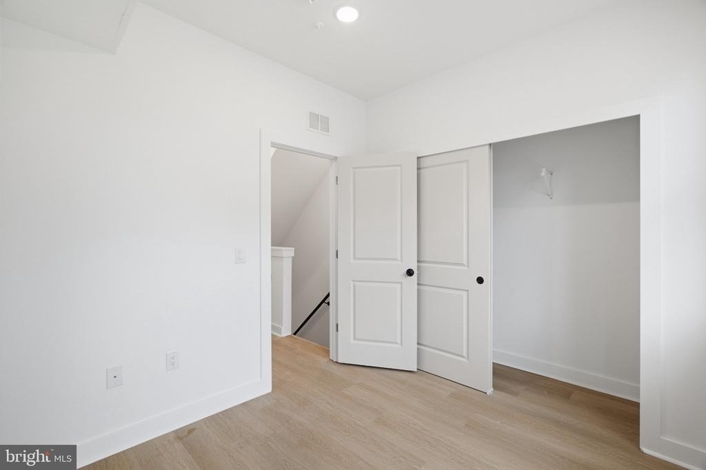 1019 W Orleans Street - Photo 21