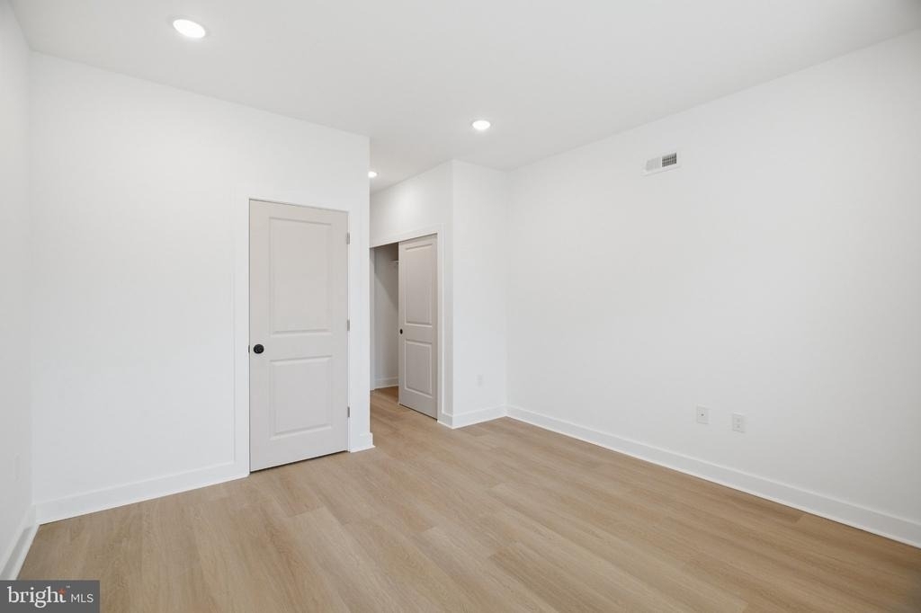1019 W Orleans Street - Photo 16