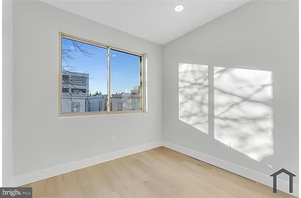 1229 W Hilton Street - Photo 2
