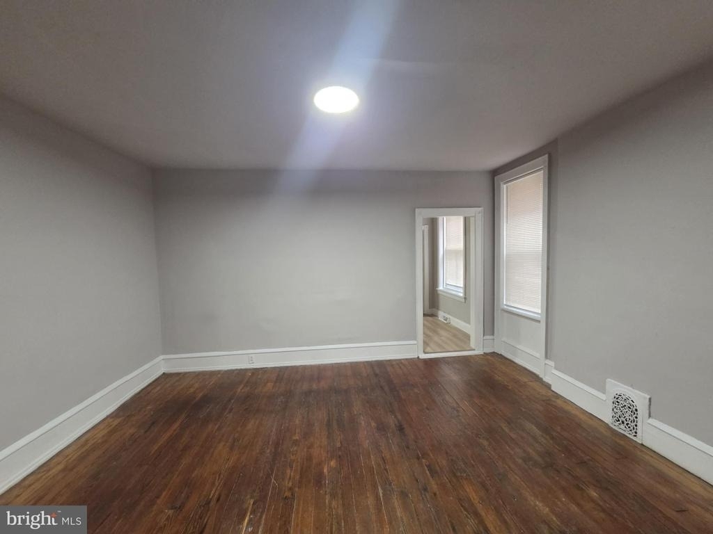 250 N 52nd Street - Photo 3