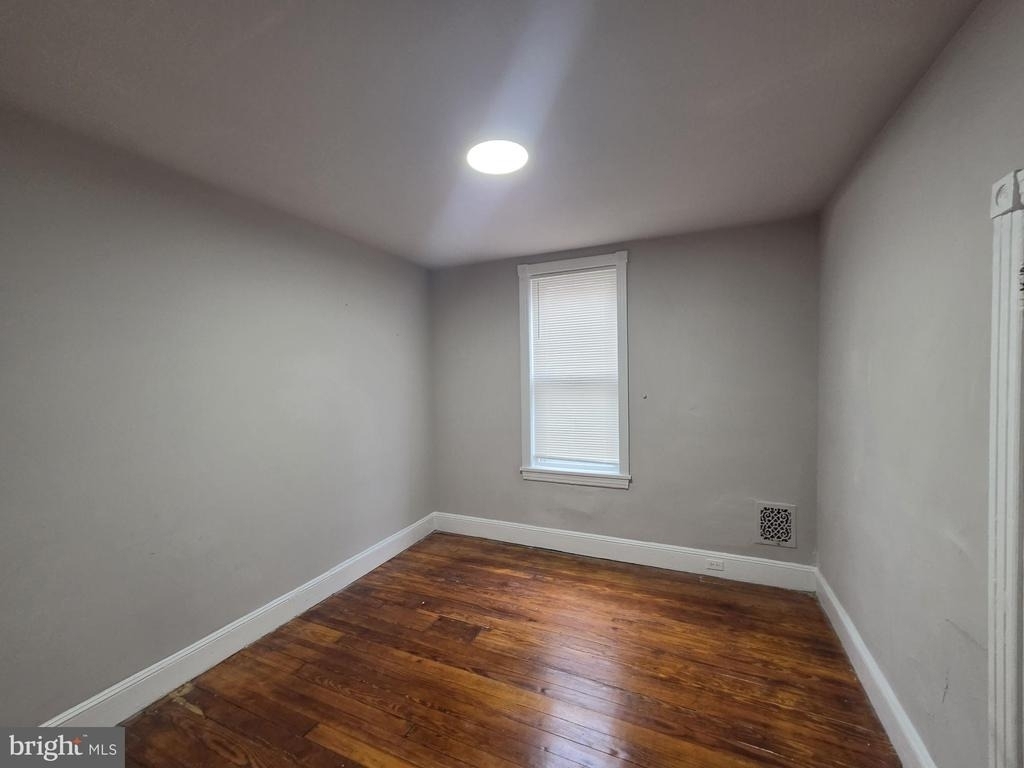 250 N 52nd Street - Photo 11