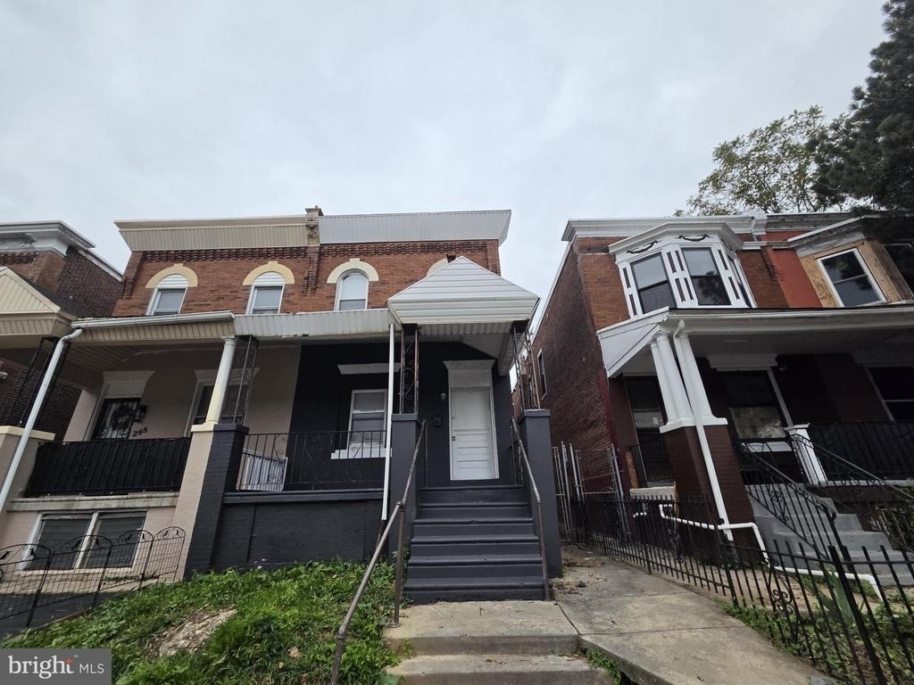 250 N 52nd Street - Photo 0