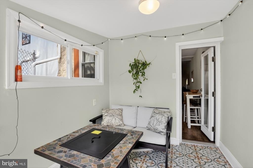 2440 E Gordon Street - Photo 7