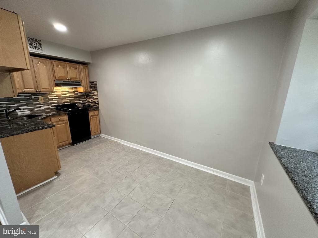 8100 Summerdale Avenue - Photo 5