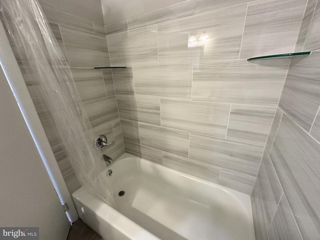 8100 Summerdale Avenue - Photo 3