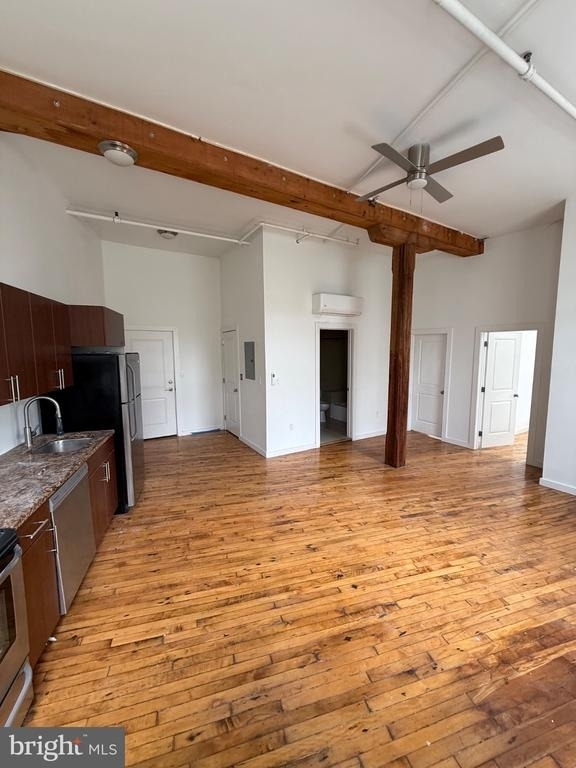 4 Leverington Avenue - Photo 1