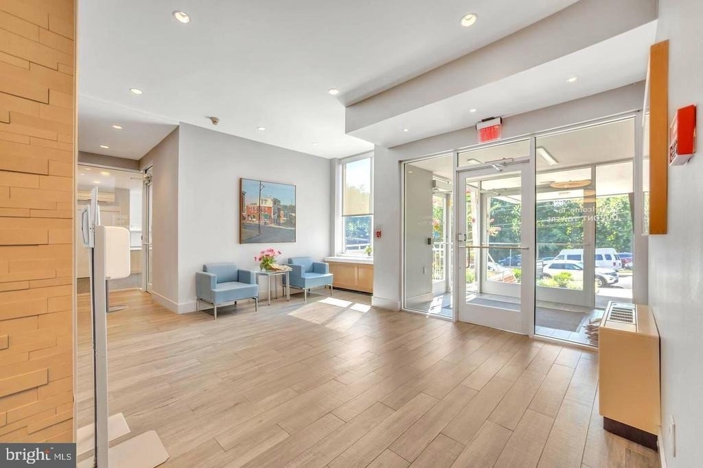 6100 Henry Avenue - Photo 3