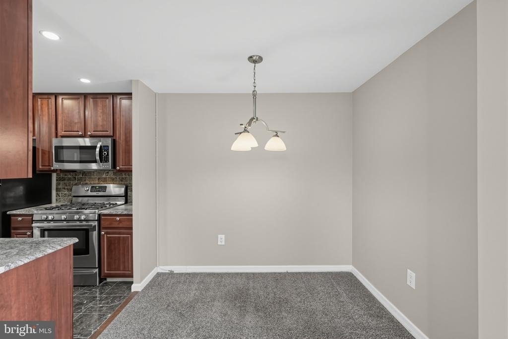 6100 Henry Avenue - Photo 10