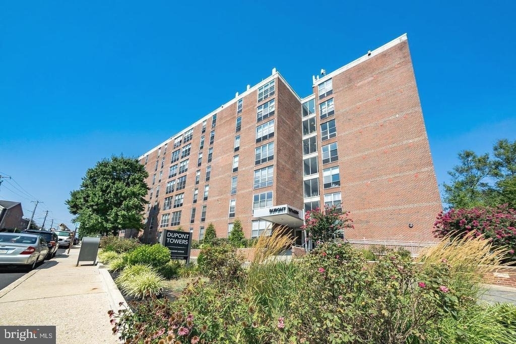 6100 Henry Avenue - Photo 0