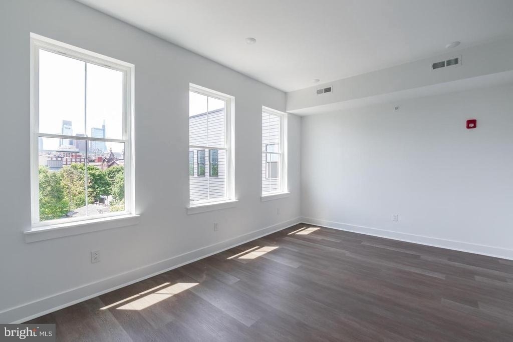 813 N Broad Street - Photo 8