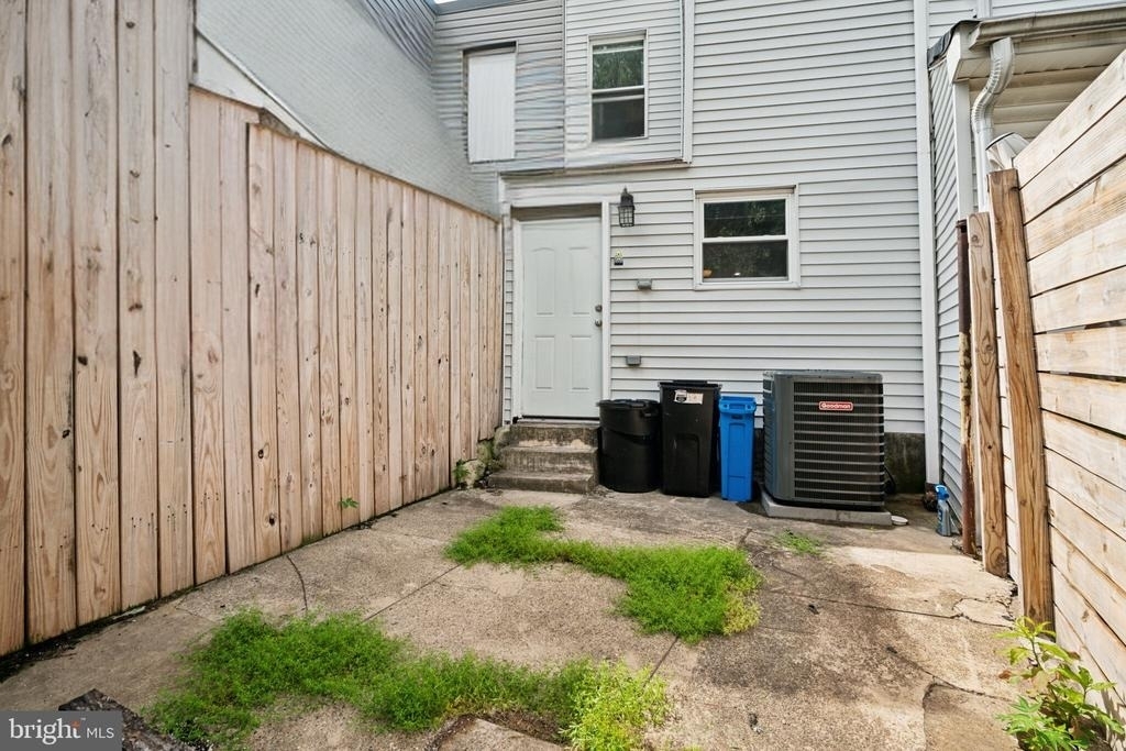 2553 Collins Street - Photo 10