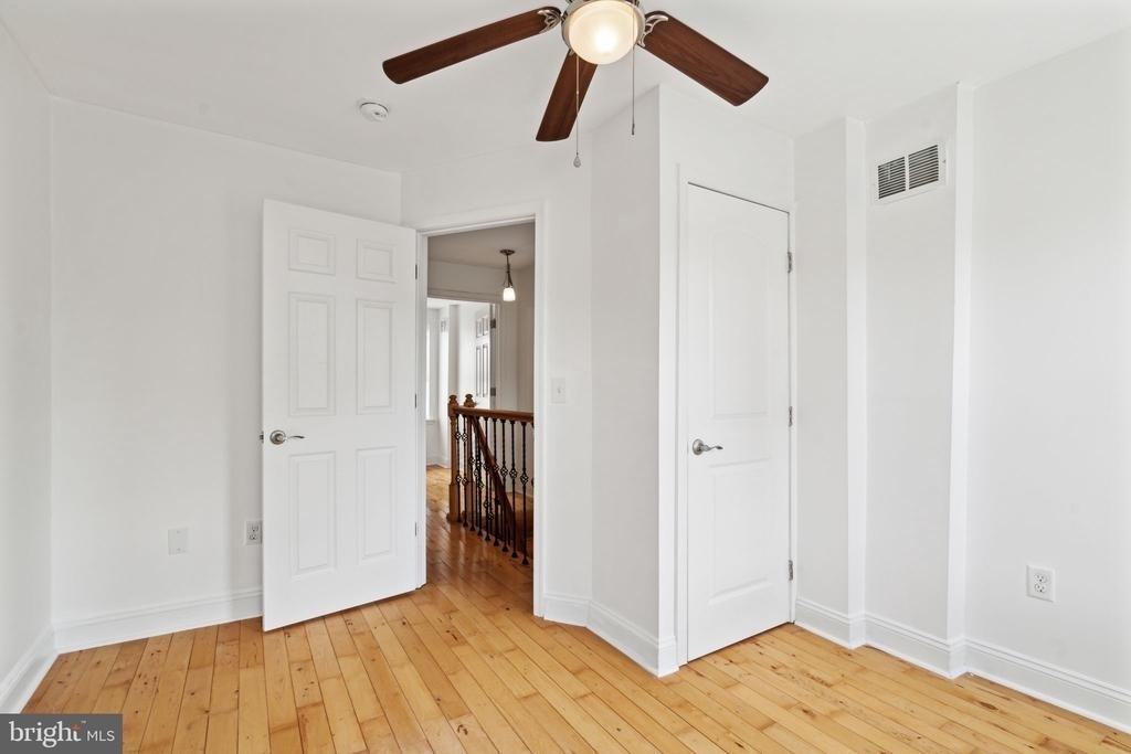 2553 Collins Street - Photo 20
