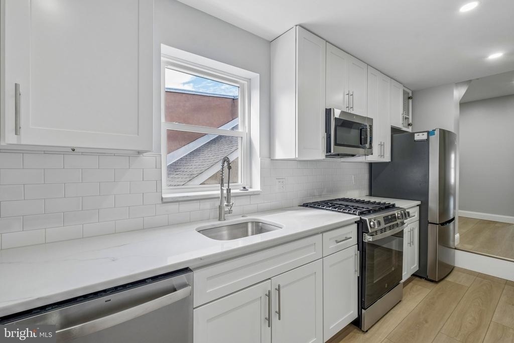617 8th Street S - Photo 3