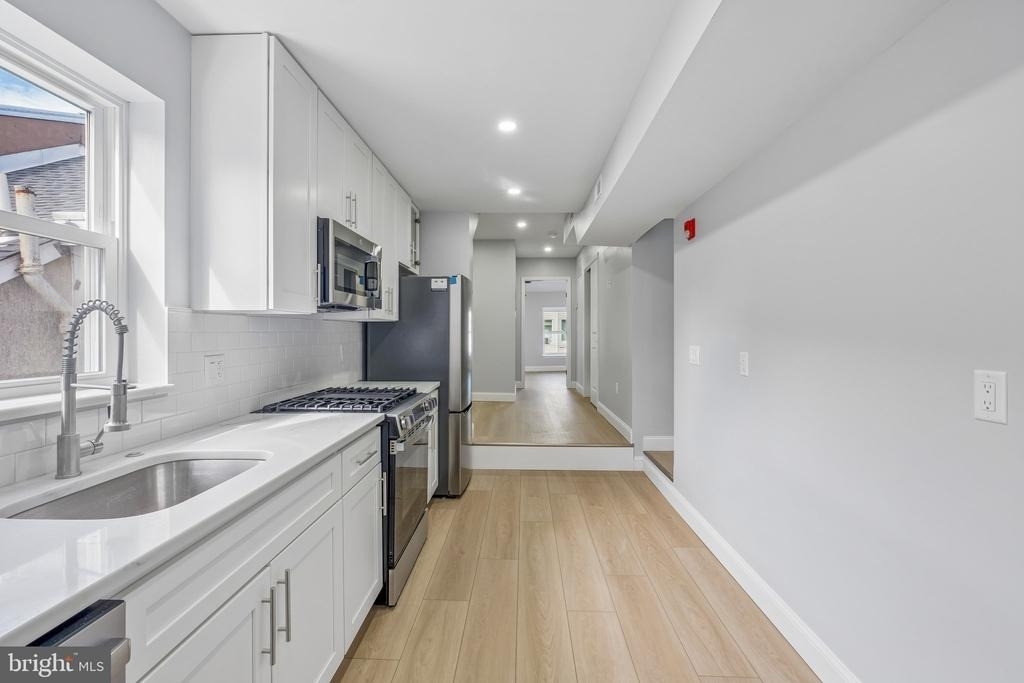 617 8th Street S - Photo 2