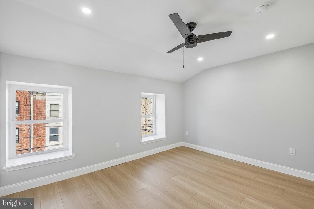 617 8th Street S - Photo 15