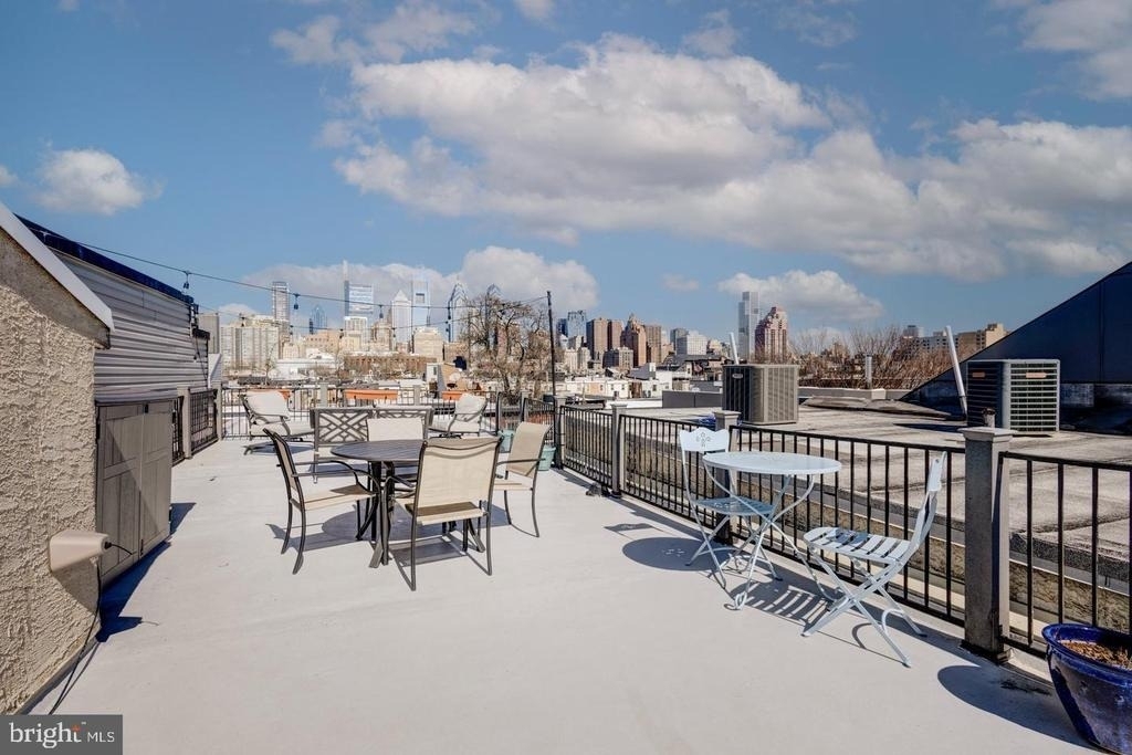 1826 Christian Street - Photo 13