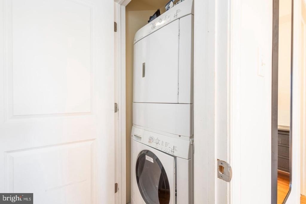 1826 Christian Street - Photo 14