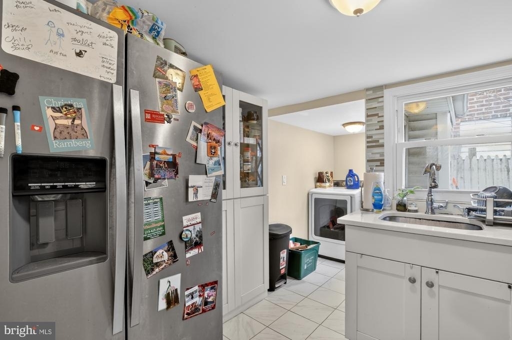 416 E Flora Street - Photo 9