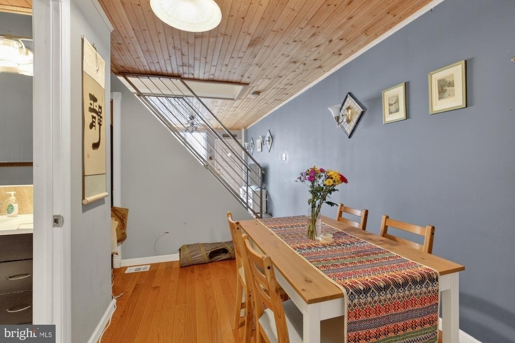 416 E Flora Street - Photo 5