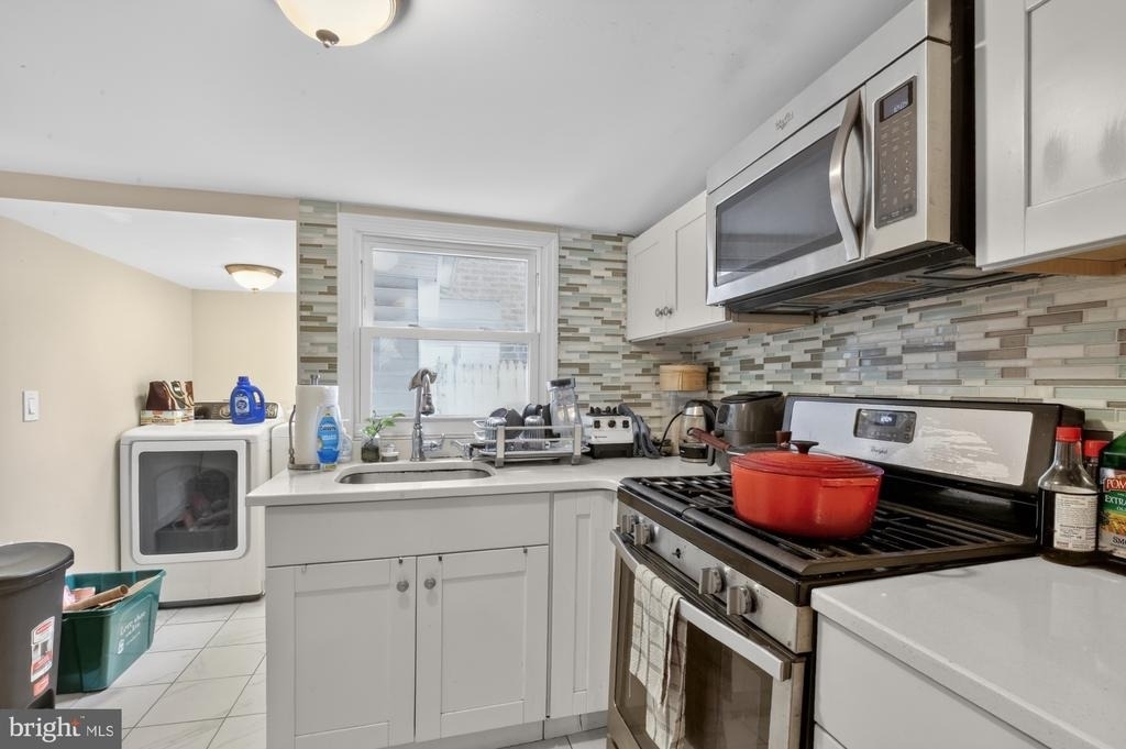 416 E Flora Street - Photo 8