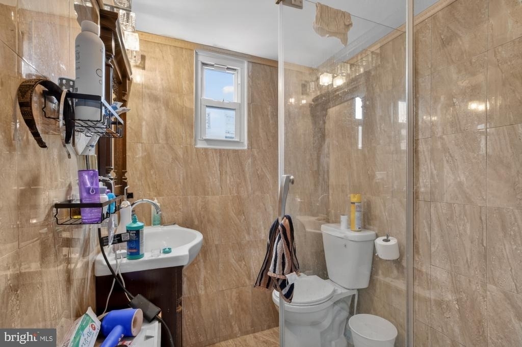 416 E Flora Street - Photo 18