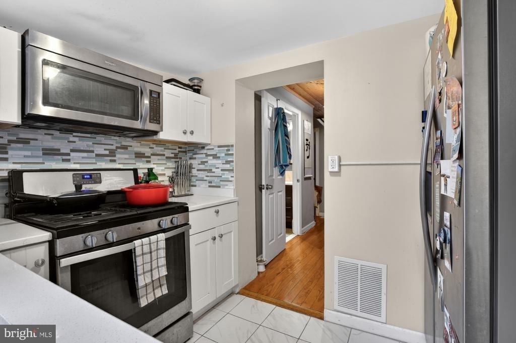 416 E Flora Street - Photo 10